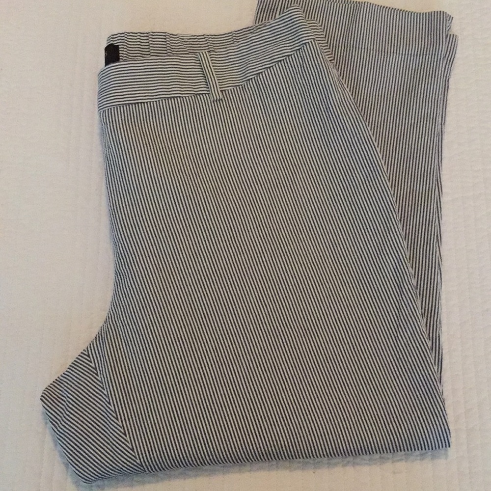 Talbots sear sucker blue stripe Signature fit 16W